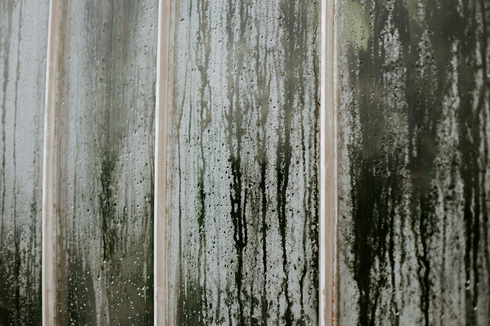 Détail de condensation sur une vitre